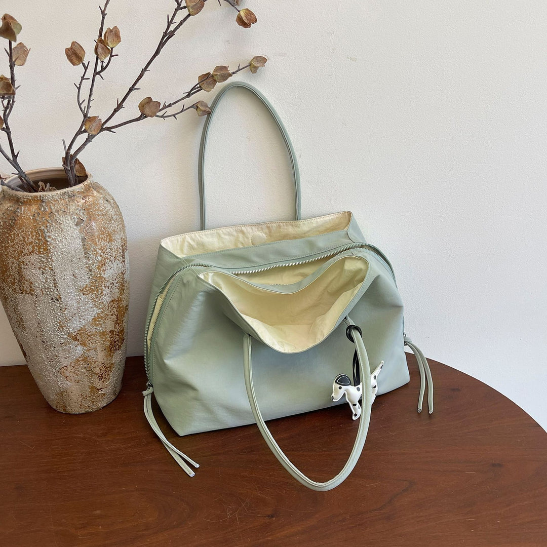 Elegant Handbag with Practical Interior Stornfield