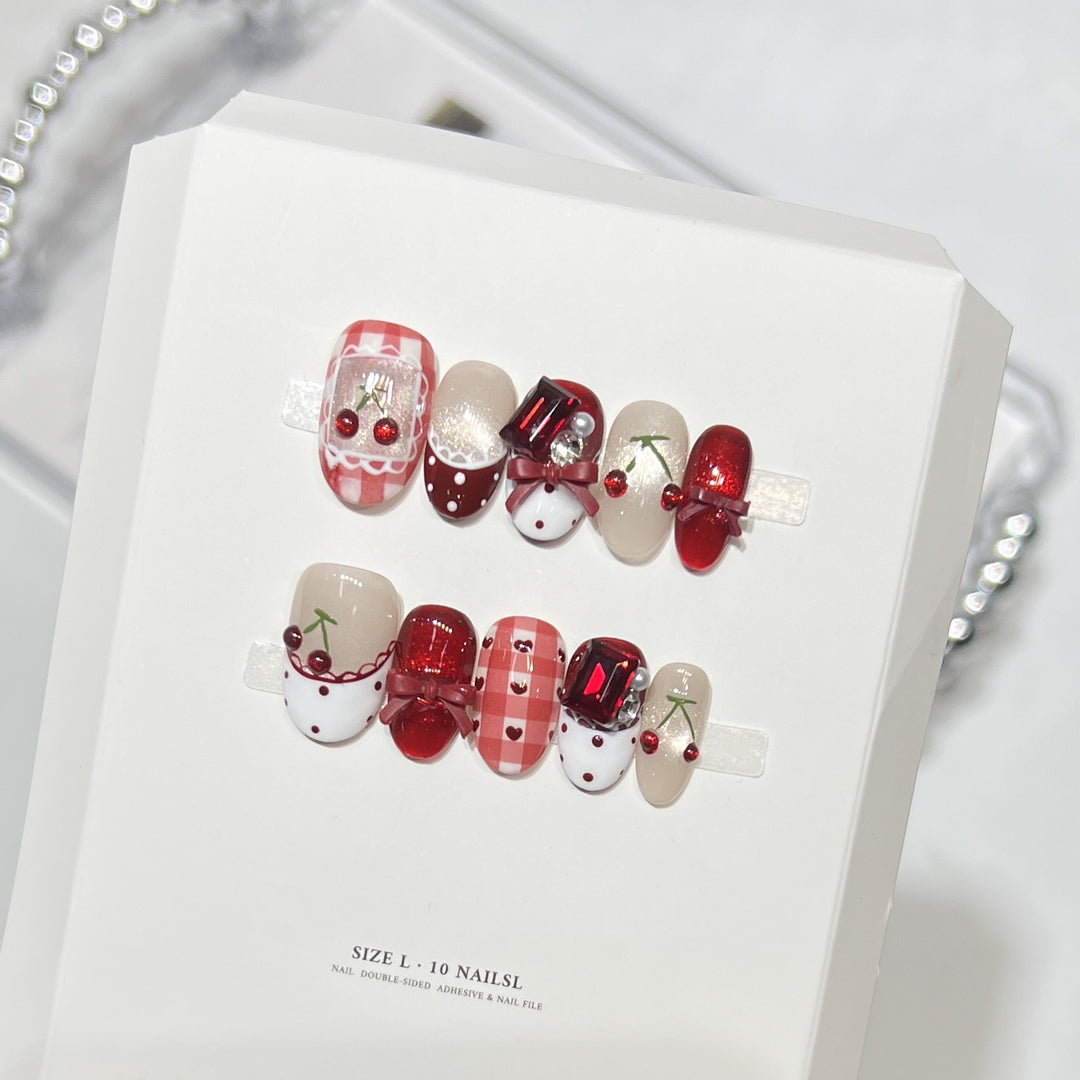 Themed Holiday Press-On Nail Set