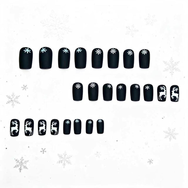 Artistic Holiday-Themed Nail Art Stornfield