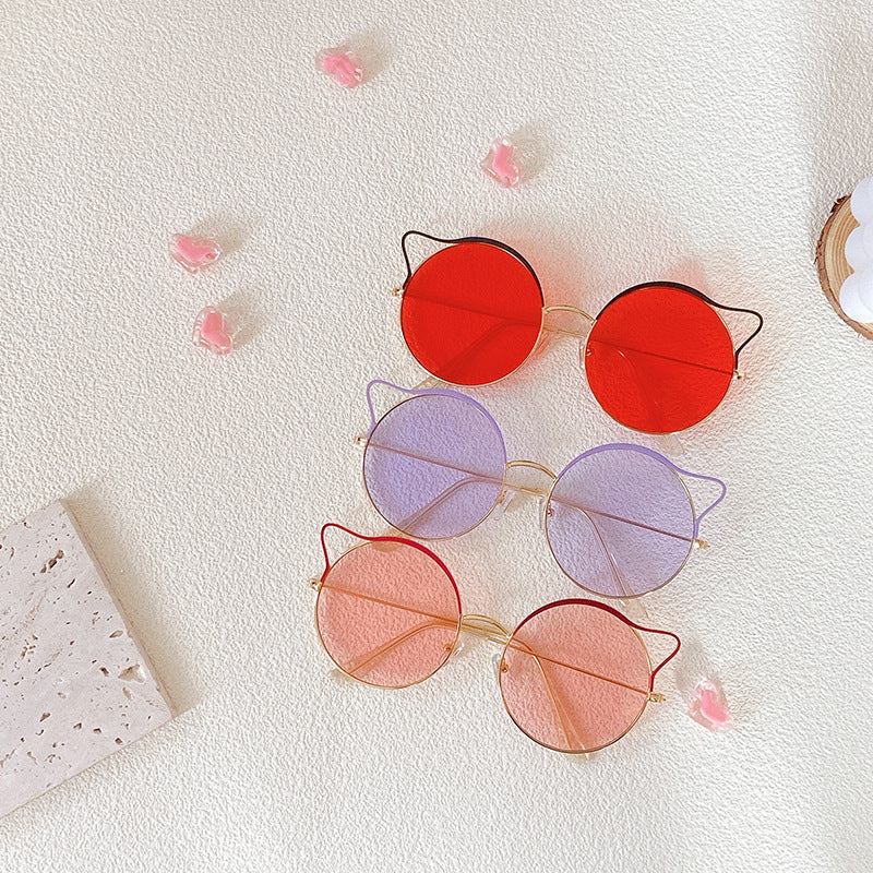 Fashionable Cat-Eye Sunglasses with Mirrored Lenses Stornfield