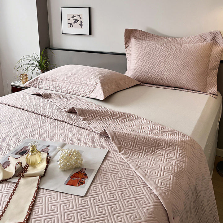 Quilted Jacquard Bedspread Set with Matching Pillow Shams