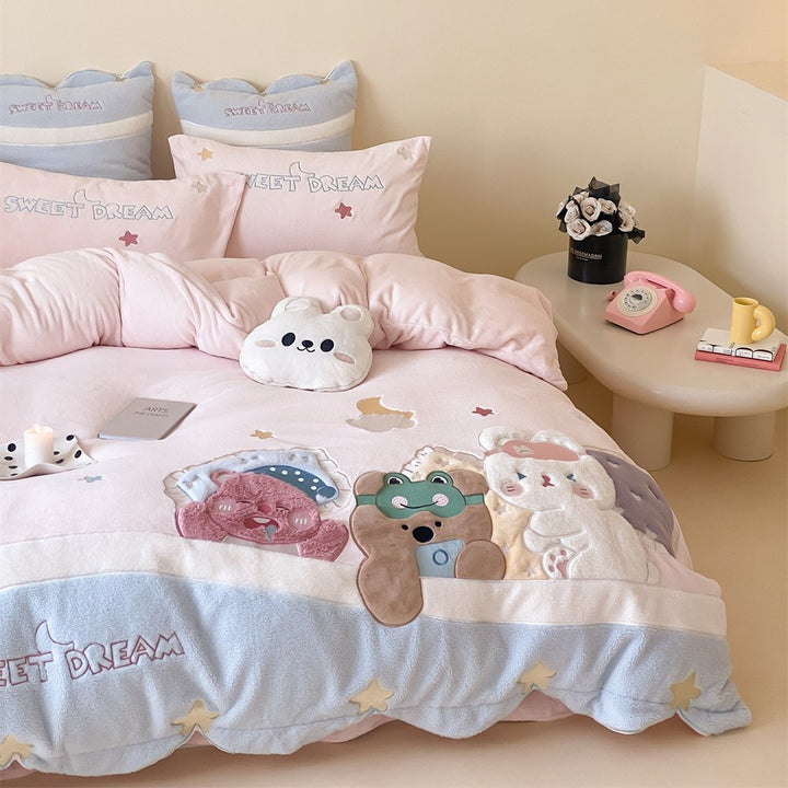 Cartoon Space-Themed Cotton Duvet Cover Set with Reversible Velvet Scallop Trim and Embroidered Astronaut Motifs
