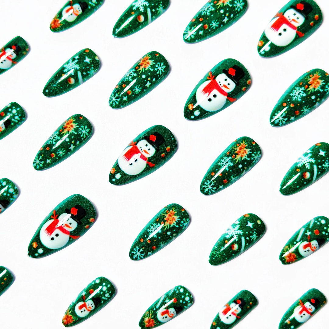 Artificial nails with festive snowman design Stornfield