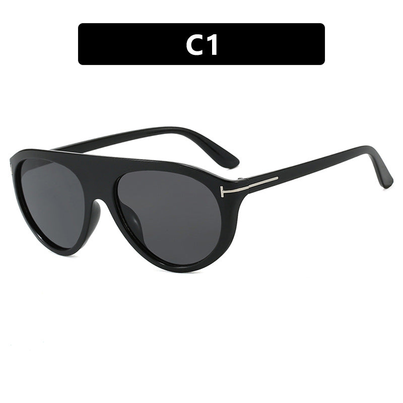 Women's Cat-Eye Sunglasses with protective UV filter and mirrored lenses Stornfield