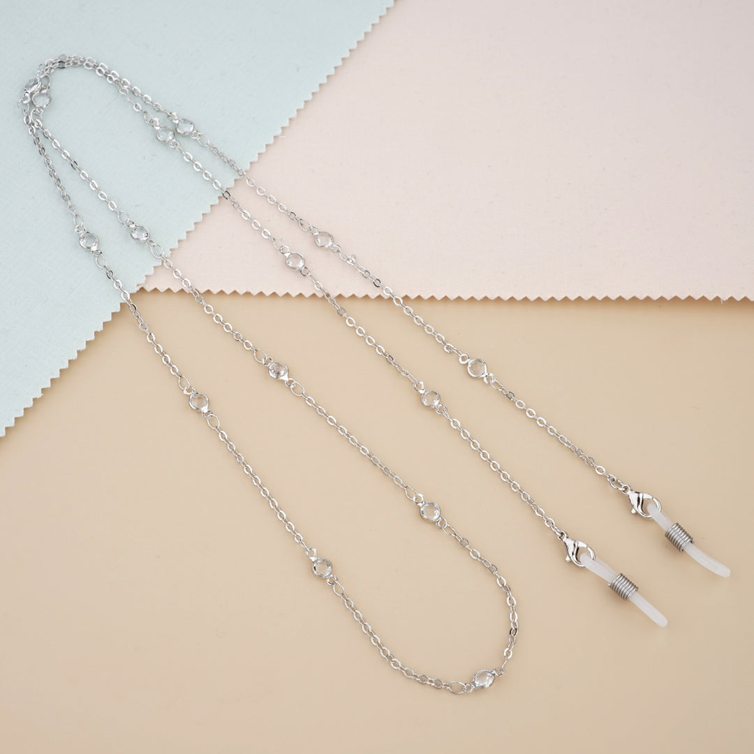 Elegant Chain Eyewear Holder Stornfield