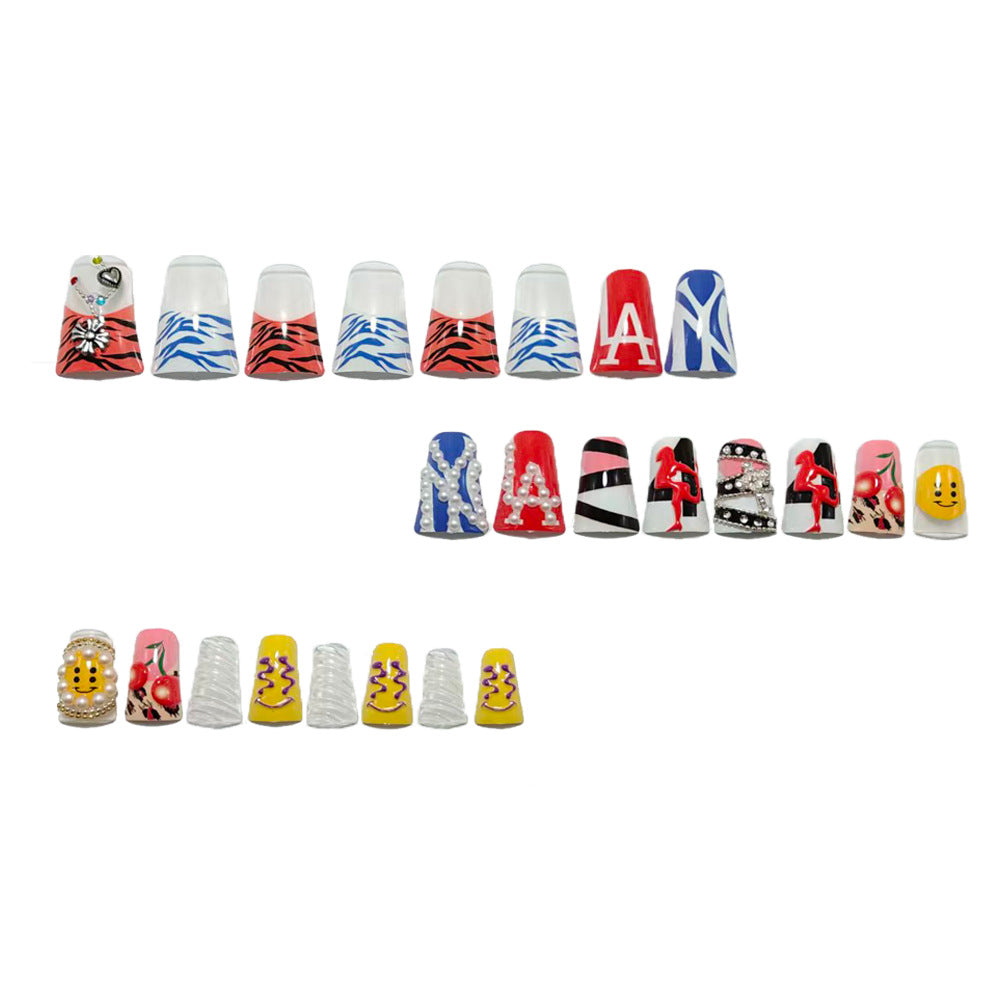 Artificial nails with extravagant designs Stornfield
