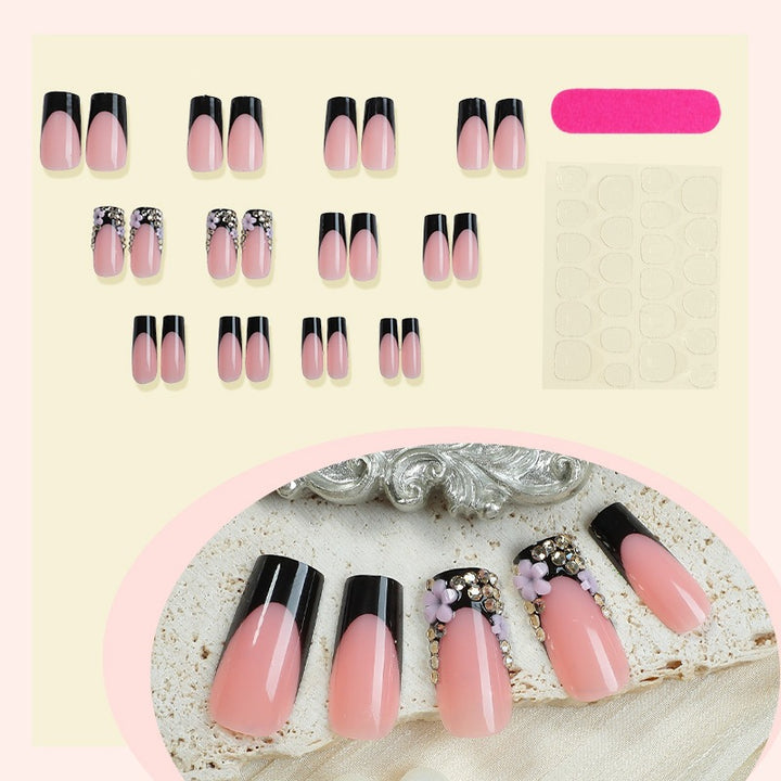 Nail Art Set with glamorous design and fine accents Stornfield