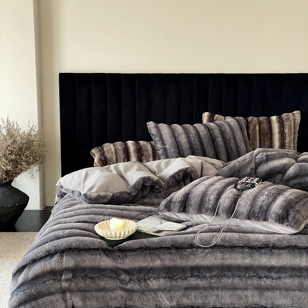 Luxury faux fur blanket with matching ribbed decorative pillow