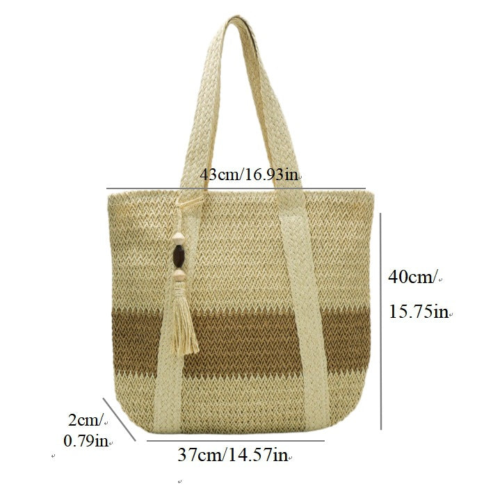 Generous shoulder bag made of natural material Stornfield