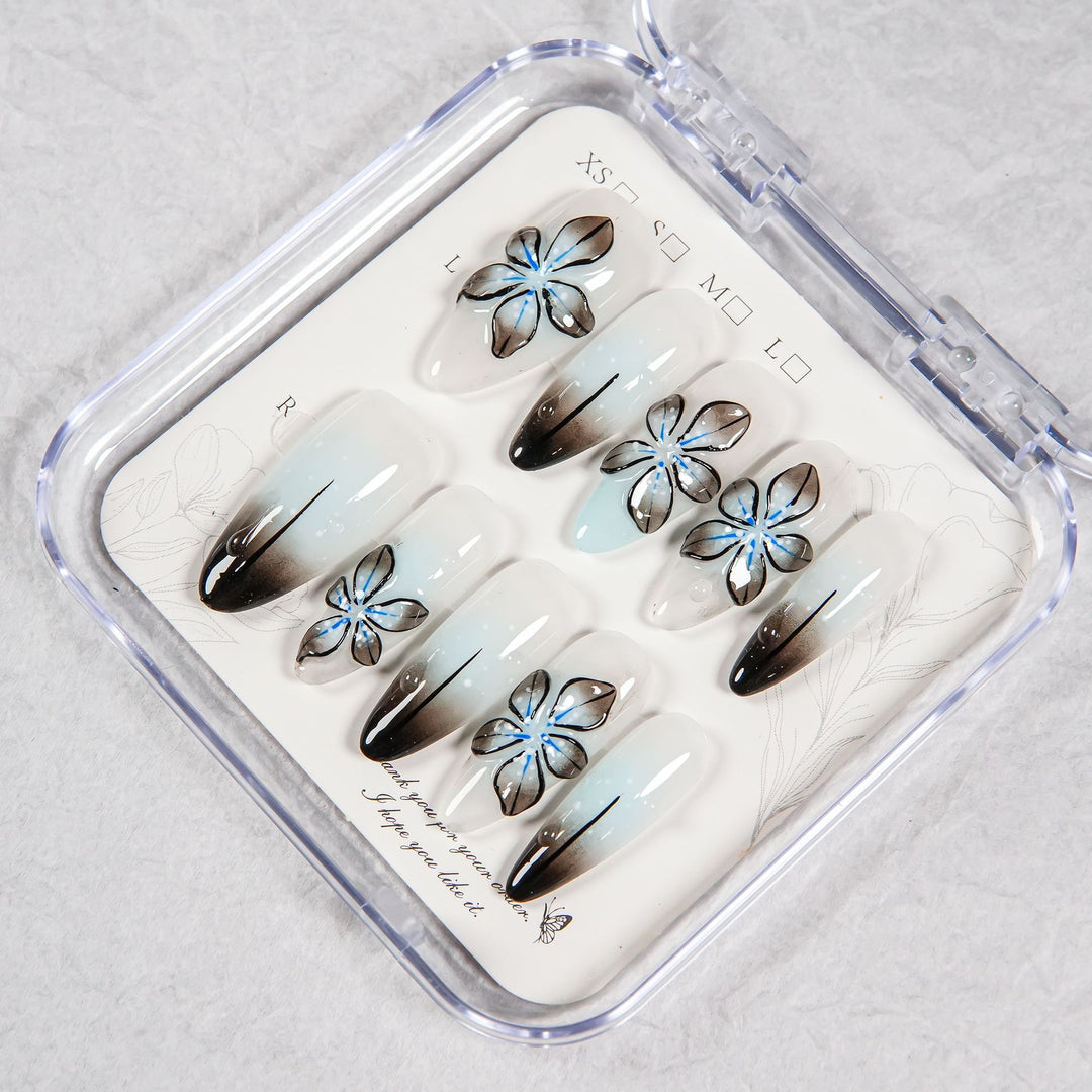 Decorative Floral Press-On Nails