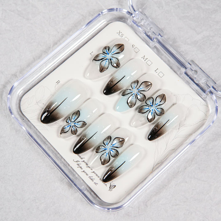 Decorative Floral Press-On Nails