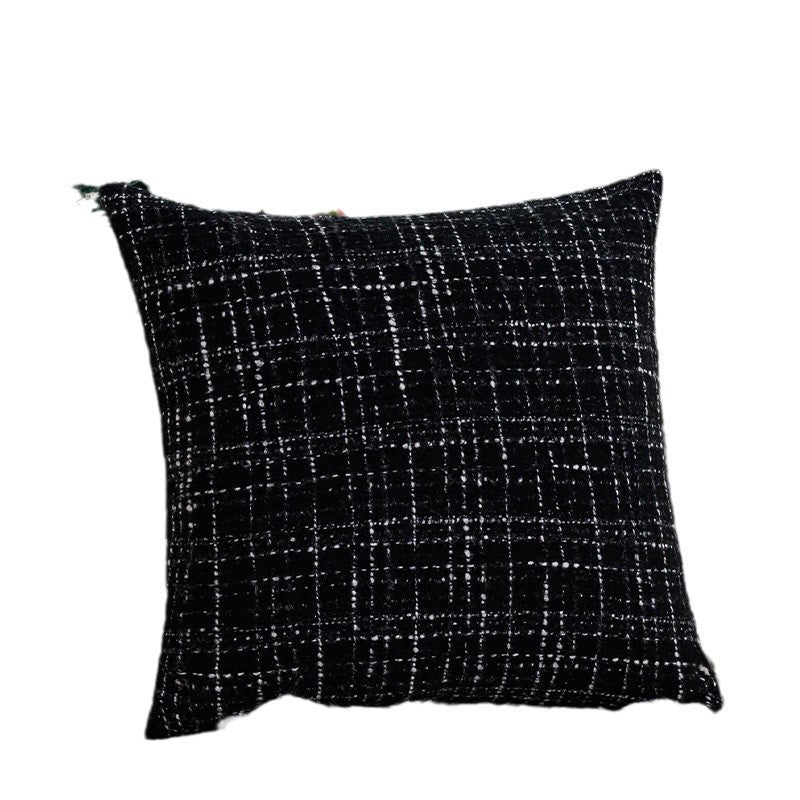 Cozy decorative cushion with structure