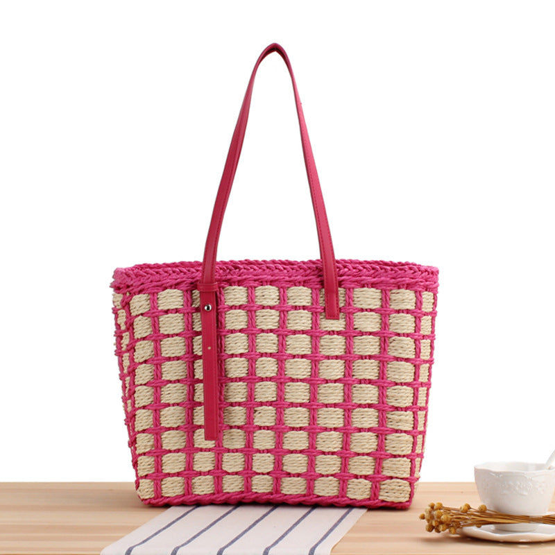 Elegant Straw Bag with Chic Design Stornfield