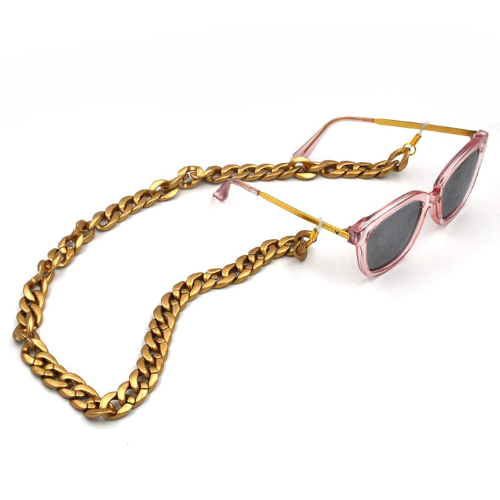 Stylish Statement Chain Stornfield