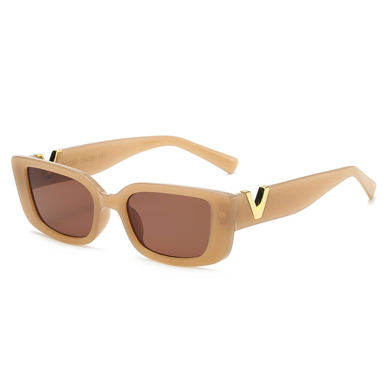 Women's fashionable sunglasses with trendy leopard print and sturdy frame Stornfield