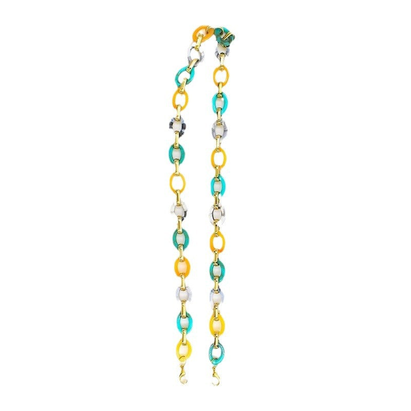 Elegant Chain Eyewear Holder Stornfield