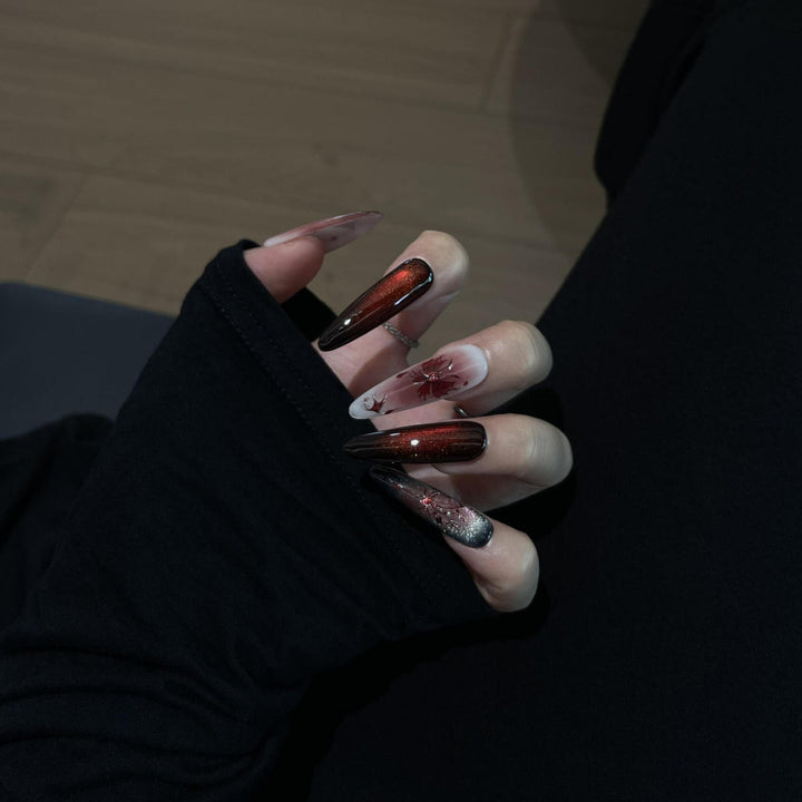 Glamorous Nail Art with Modern Design Stornfield