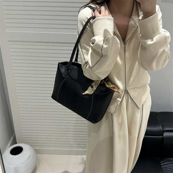 Elegant Structured Tote Bag Stornfield