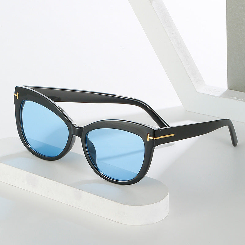 Chic Oversized Cat-Eye Sunglasses Stornfield