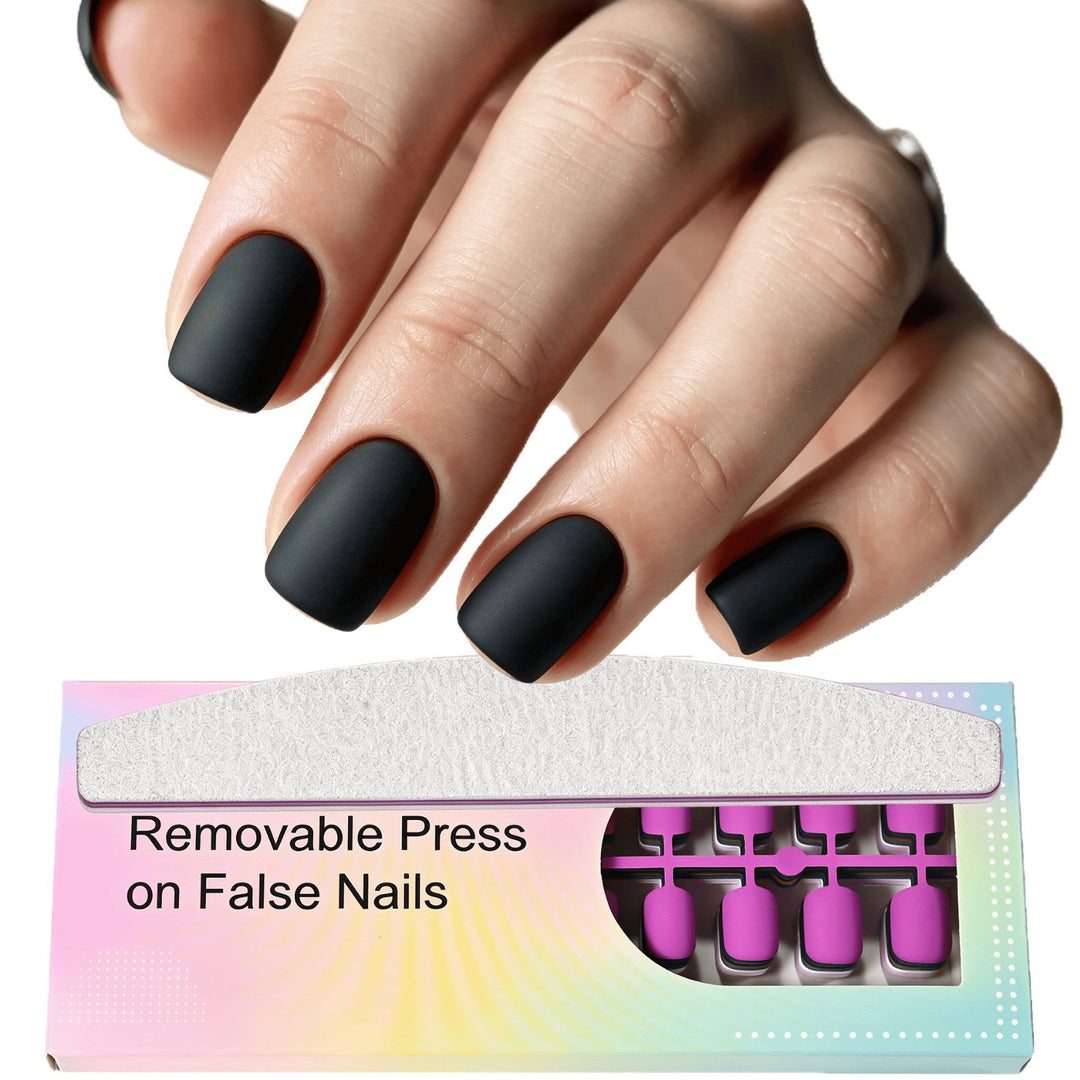 Removable Press-On Nail Collection Stornfield