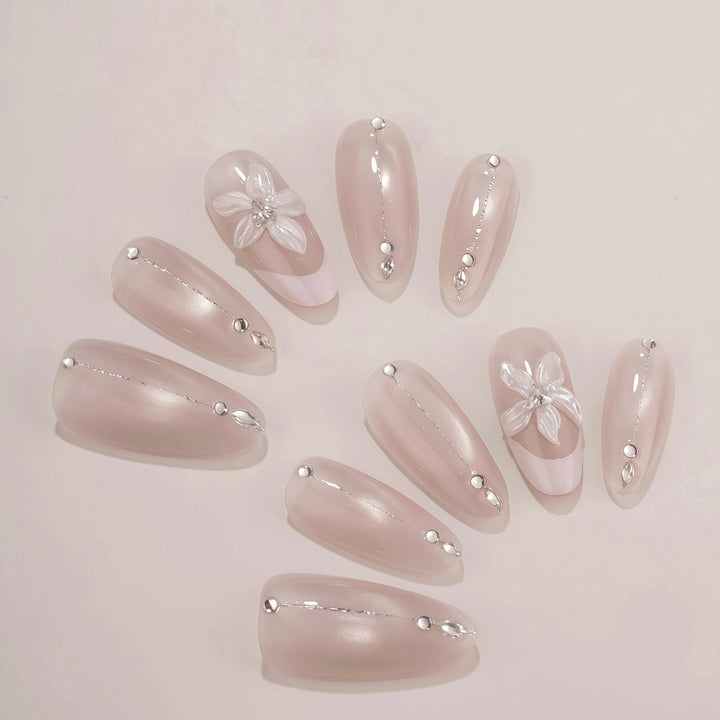 Nail Art Press-On Set with Elegant Gem Accents