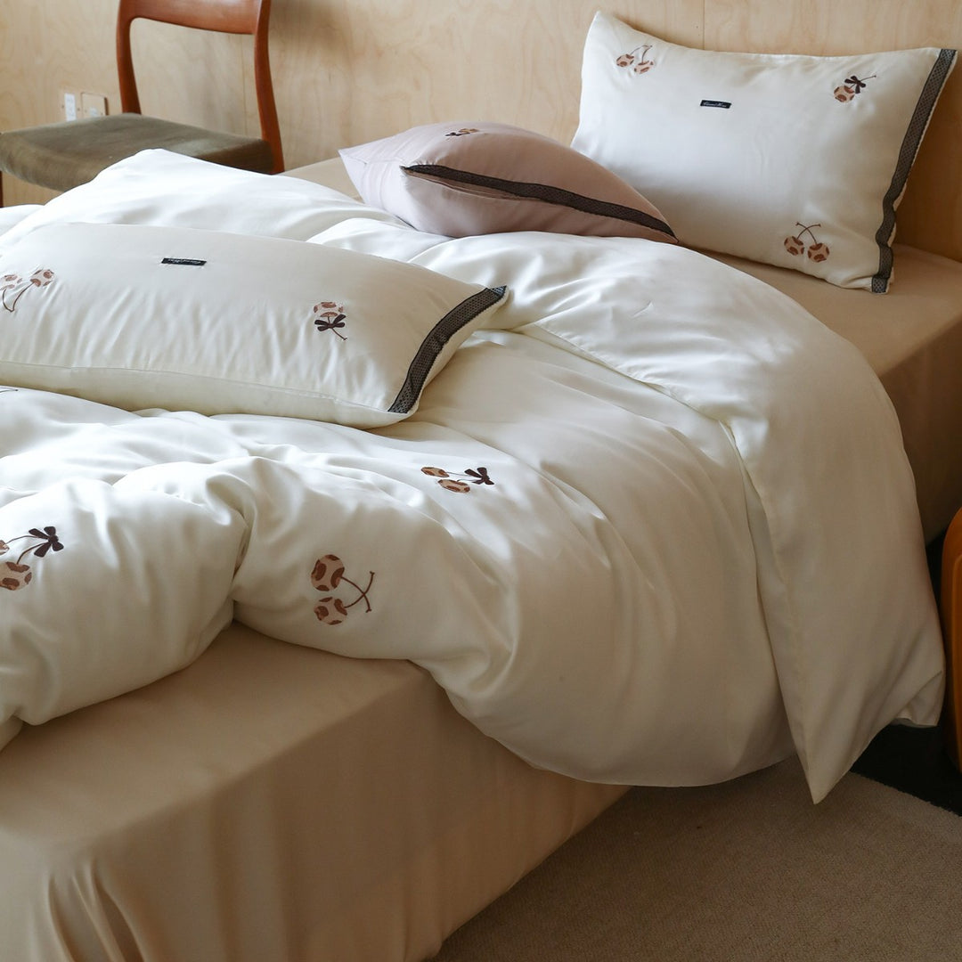 Silky Sateen Duvet Cover Ensemble with Hand-Embroidered Cherry Motifs and Contrast Trim