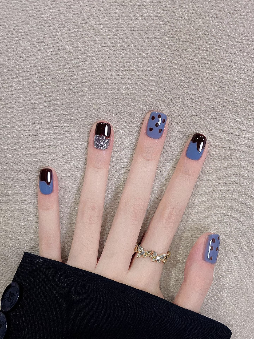 Artistic Press-On Nail Set with Unique Pattern Designs