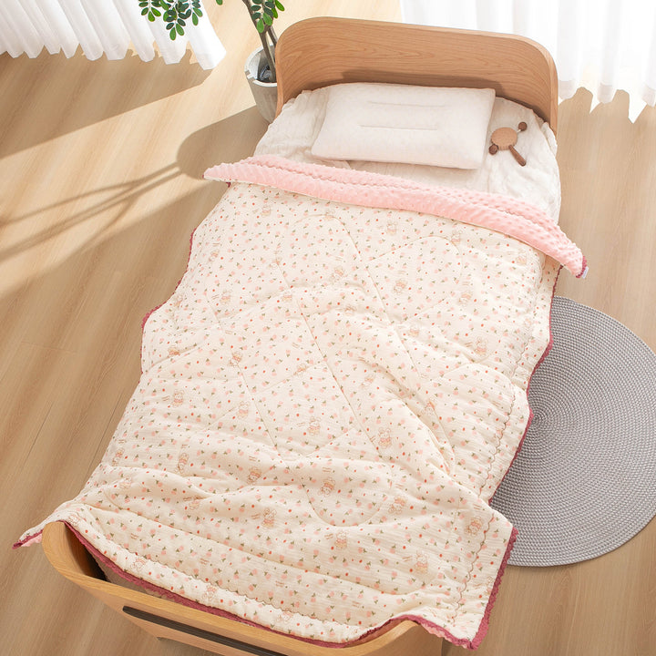 Women’s bedspread with high-quality floral design Stornfield