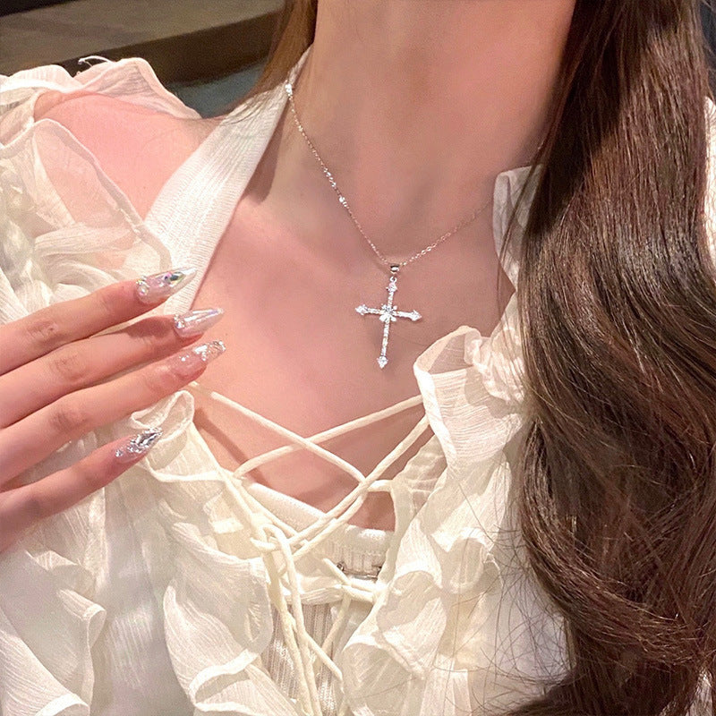 Cross pendant necklace Stornfield