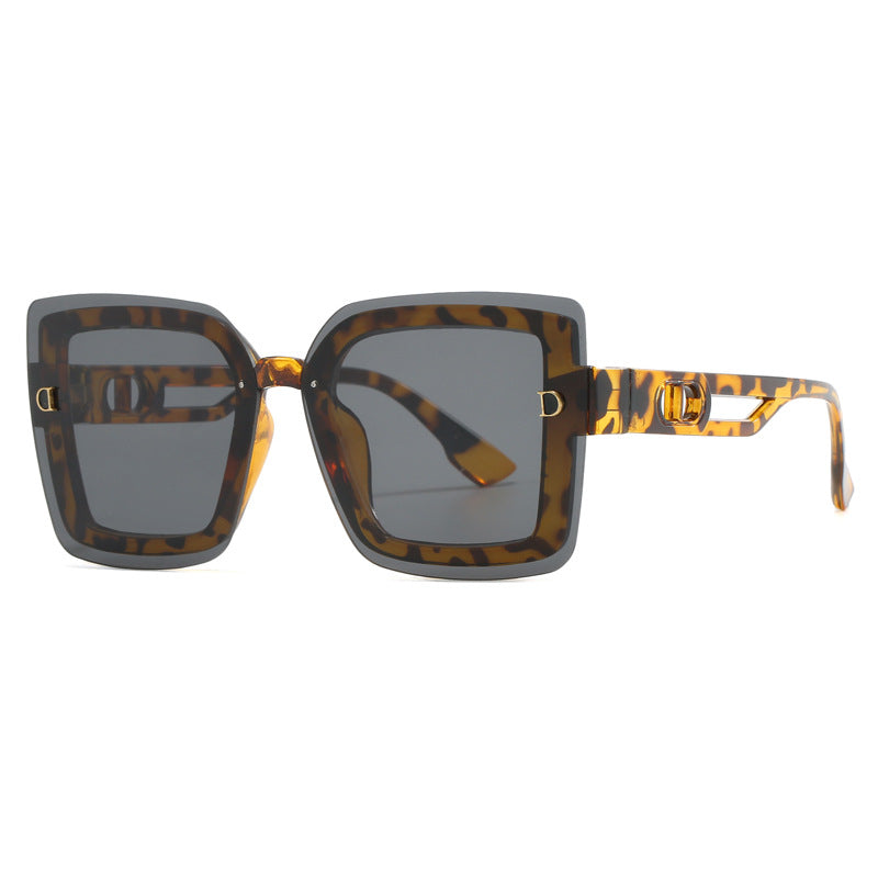 Ladies fashionable oversized sunglasses in geometric design Stornfield