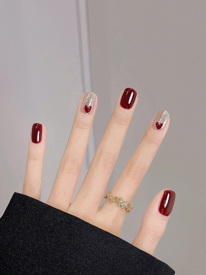 Artistic Heart-Themed Press-On Nail Art Set