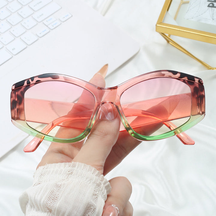 Women’s fashionable sunglasses with distinctive, futuristic design Stornfield