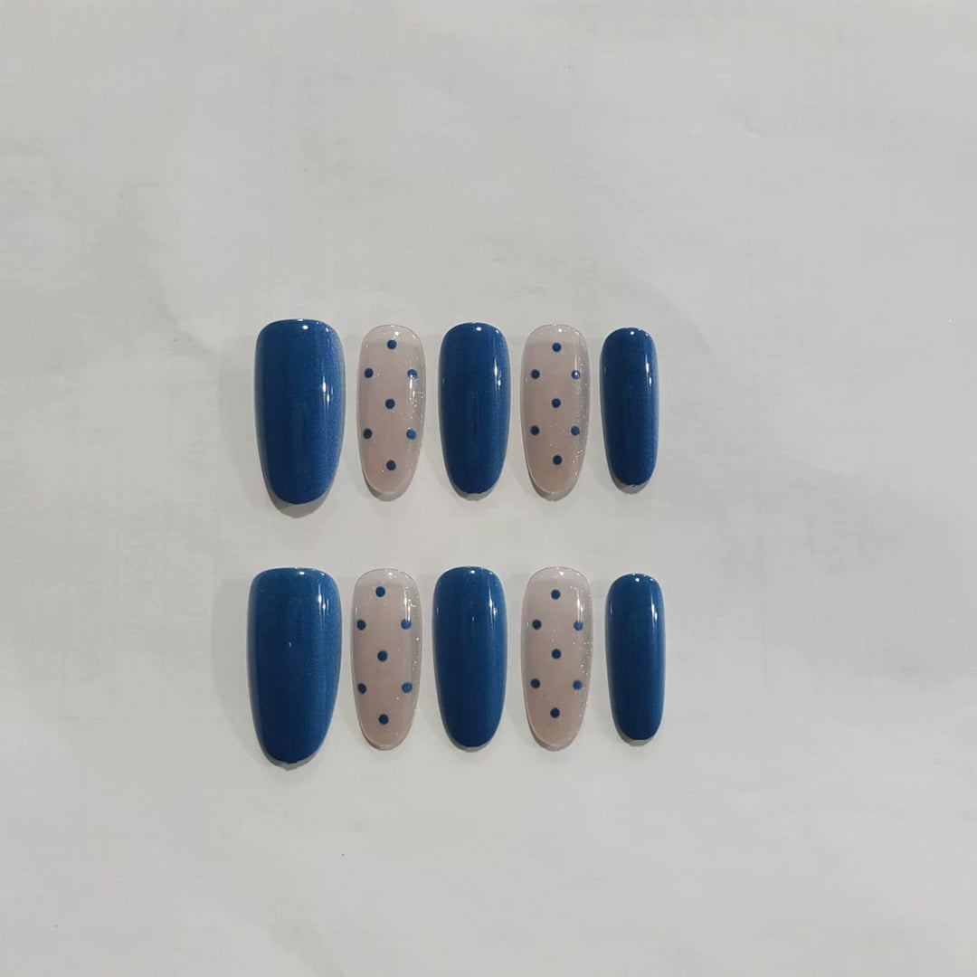 Elegant Press-On Nail Art Set with Jewel Accents Stornfield