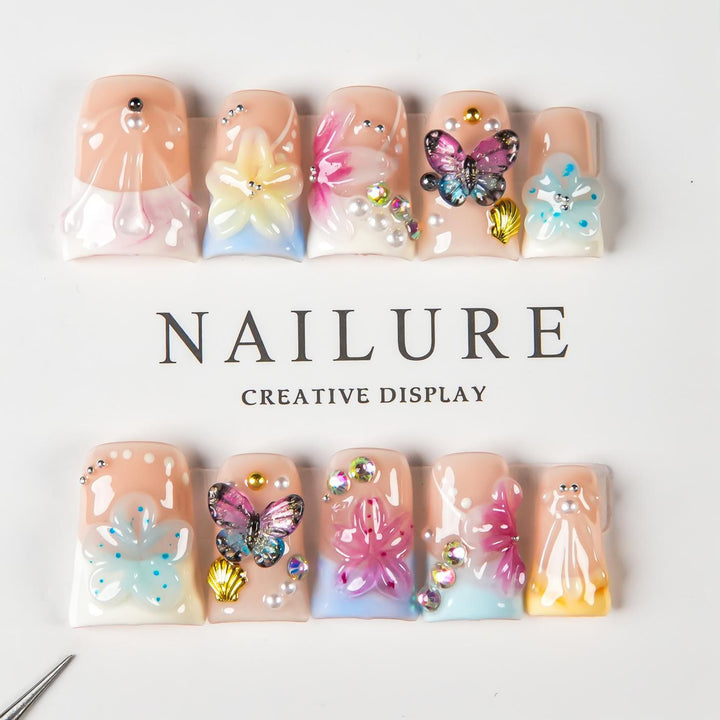 Artistic Floral Butterfly Press-On Nail Set