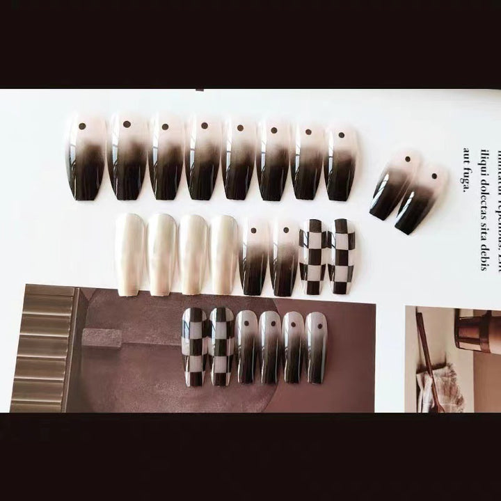 Nail art set with graphic patterns and elegant finish Stornfield