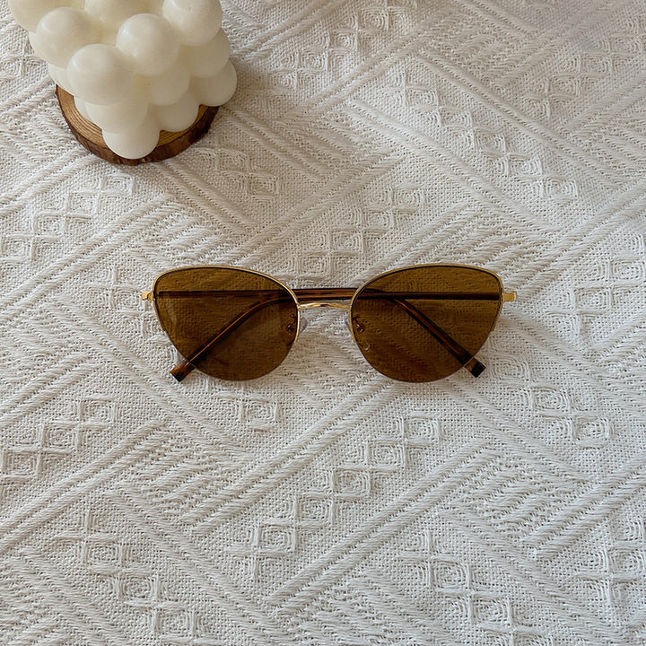 Fashionable Cat-Eye Sunglasses with Fine Metal Frame Stornfield