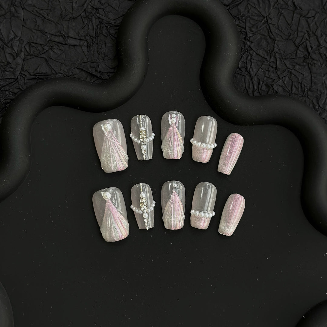 Floral-Inspired 3D Press-On Nail Set