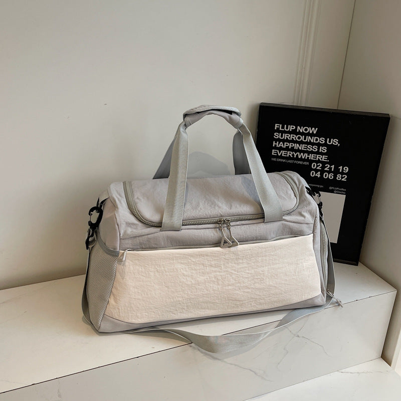 Sporty travel bag with sturdy carrying handles Stornfield