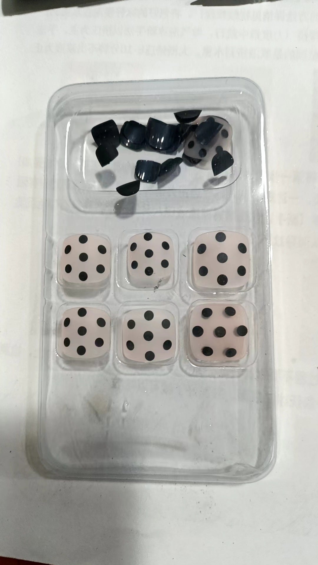Artistic Polka Dot Press-On Nail Set Stornfield