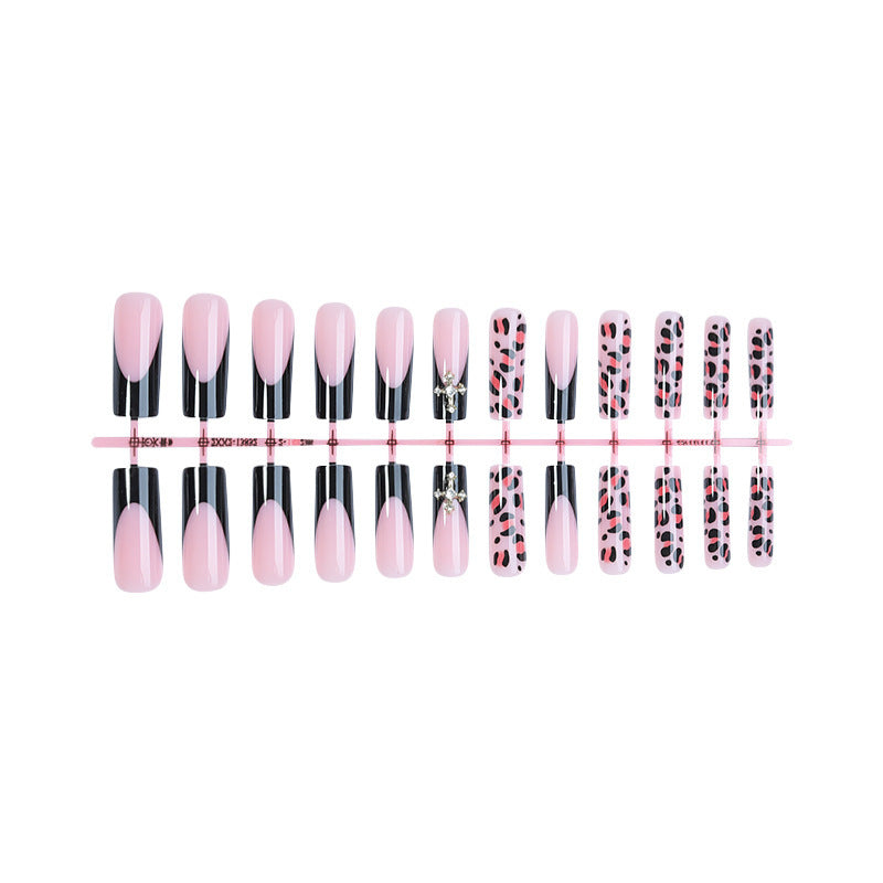 Artificial nail set with aesthetic accents and elegant designs Stornfield
