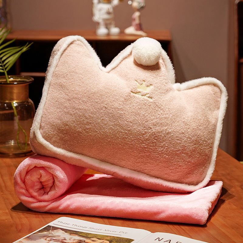 Comfortable plush pillow with ergonomic shape Stornfield