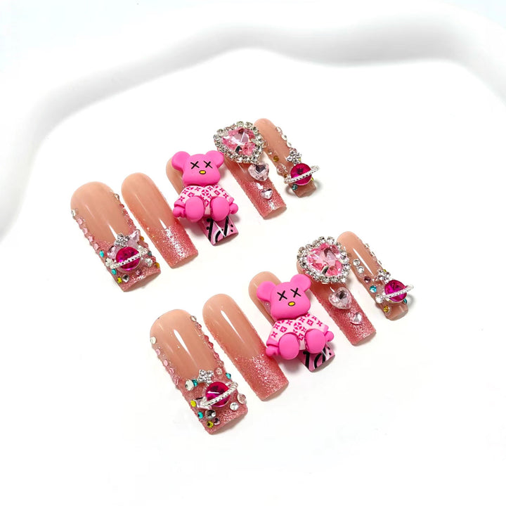 Creative artificial nails with charms and glitter Stornfield