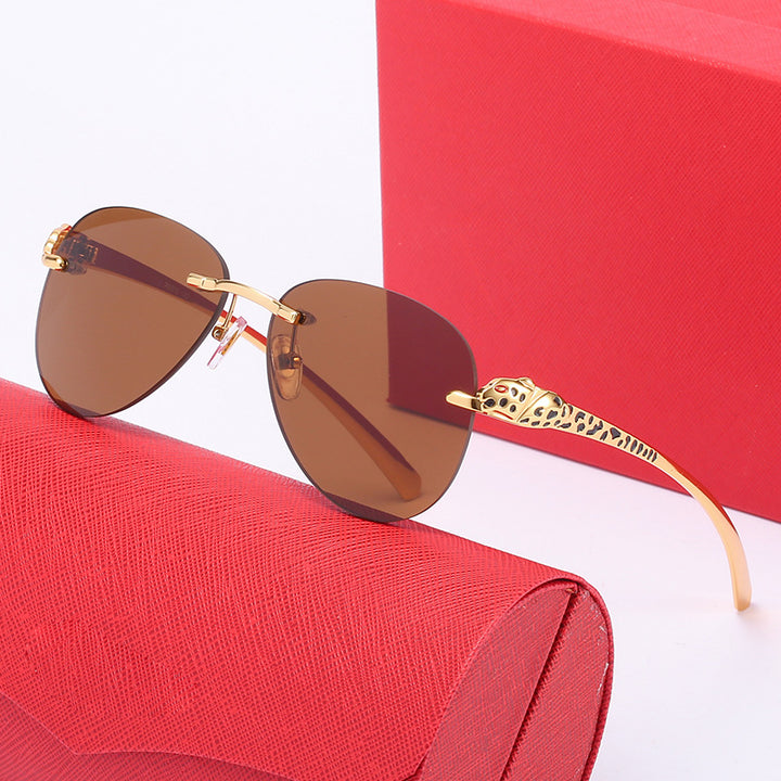 Ladies elegant pilot sunglasses with luxurious gold frame and protective lenses Stornfield