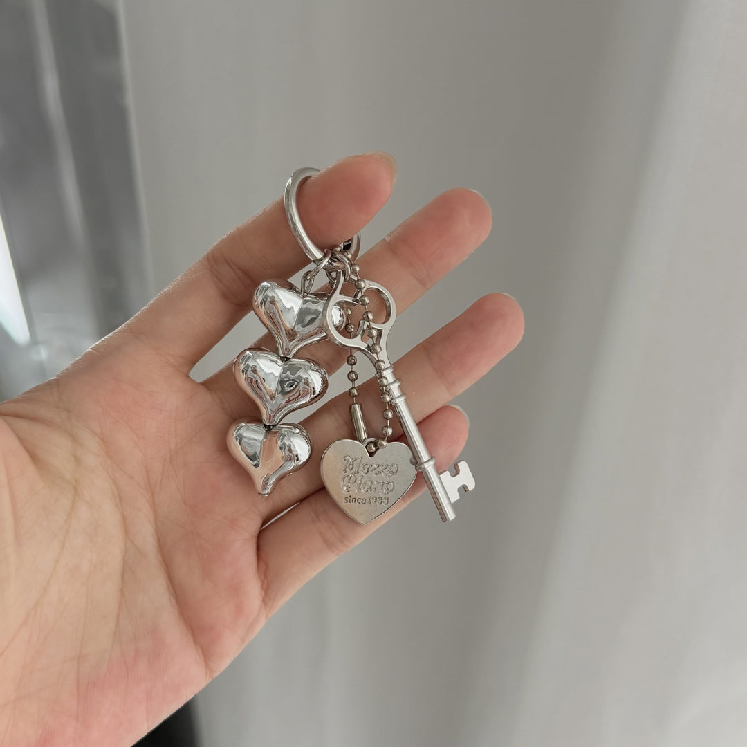 Artistic Heart-Shaped Keychain Stornfield
