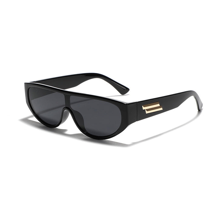 Ladies sporty sunglasses with custom-made frame Stornfield