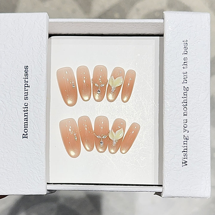 Artificial nails with Romantic Design Stornfield