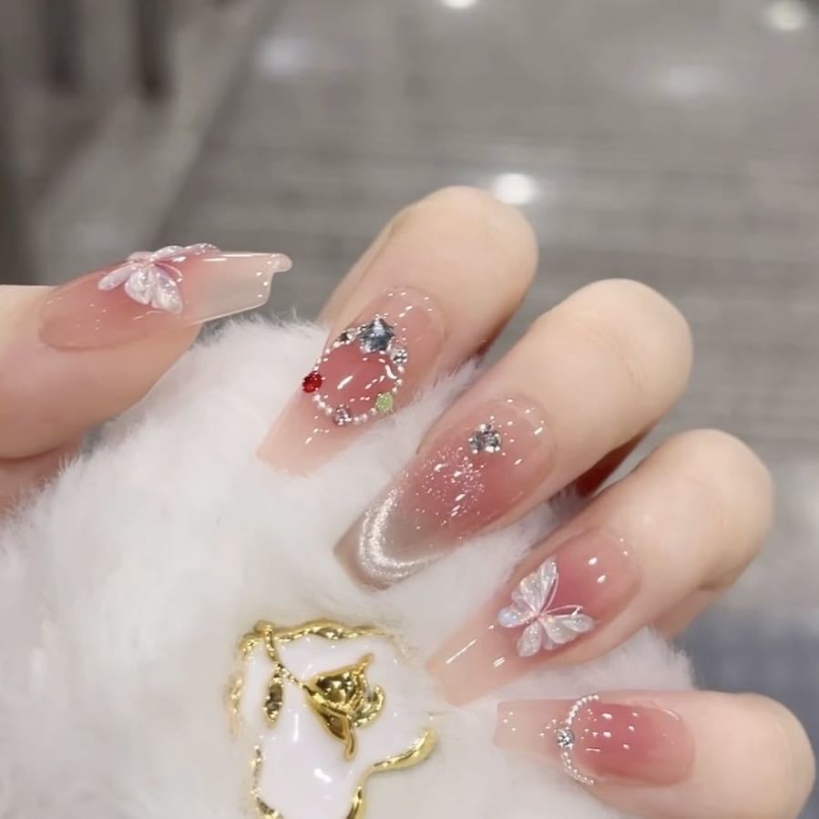 Artistic 3D Floral Press-On Nail Set Stornfield