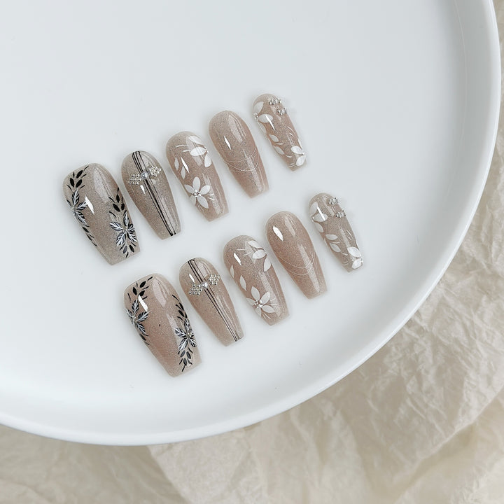 Decorative Press-On Nail Art Set with Floral Accents  1791773215