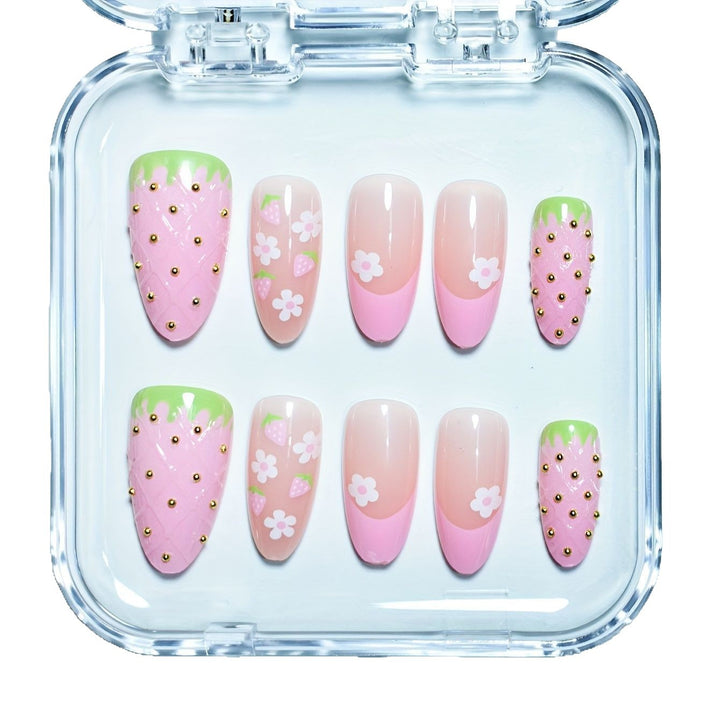 Artistic Kiss-Themed Press-On Nail Art Stornfield
