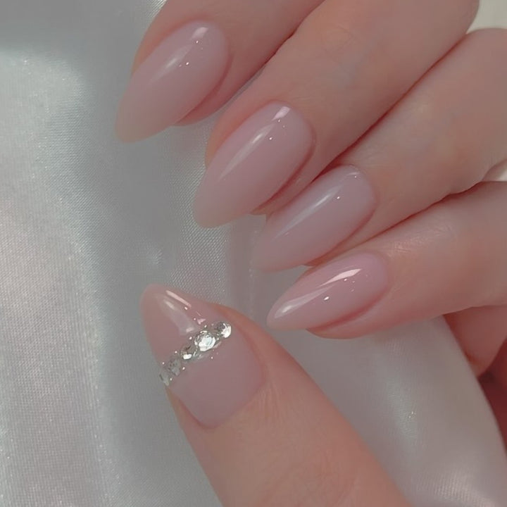 Elegant Almond-Shaped Nail Enhancements Stornfield 1789915615